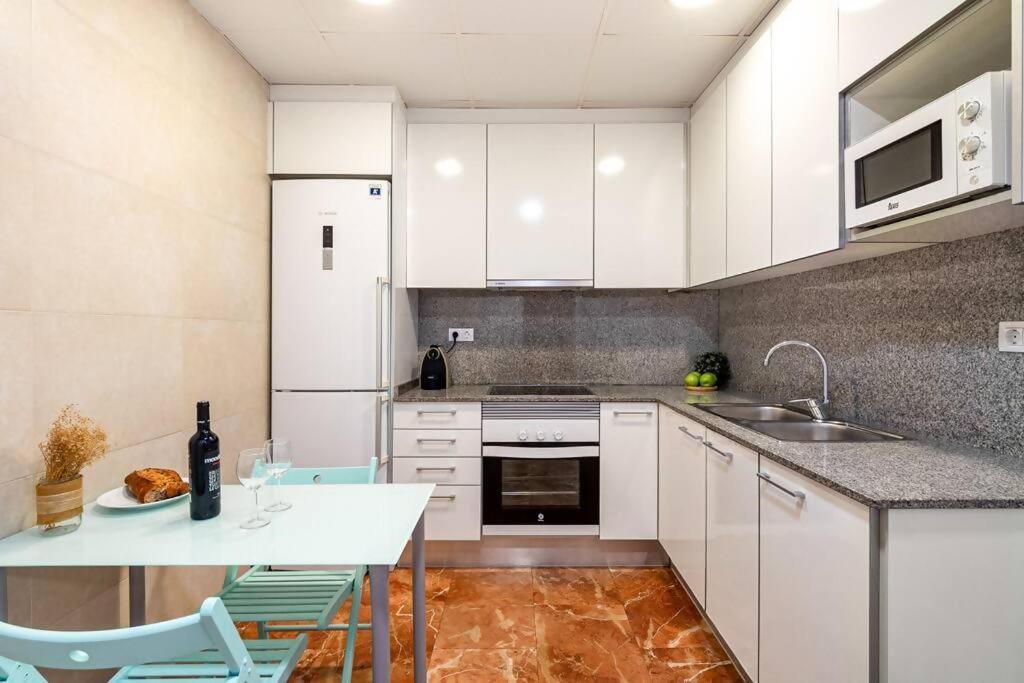 Park Guell Gaudi 2 Bedroom Apartment Barcelona Kültér fotó